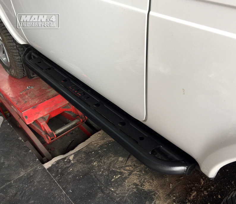 OEM ODM 4x4 Side Steps Heavy Duty Truck Running Boards For LADA 2000